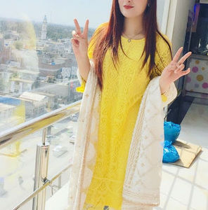 Meet your Posher, Areej